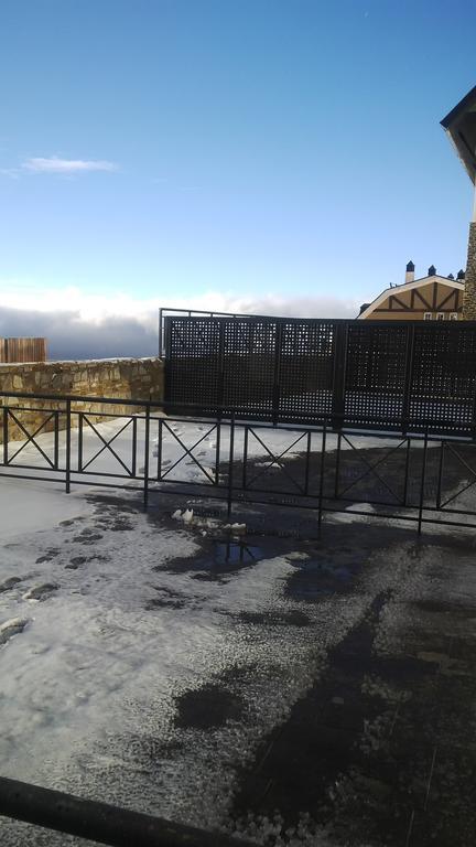 Apartamento Edificio Serraneu. Sierra Nevada. Granada 객실 사진